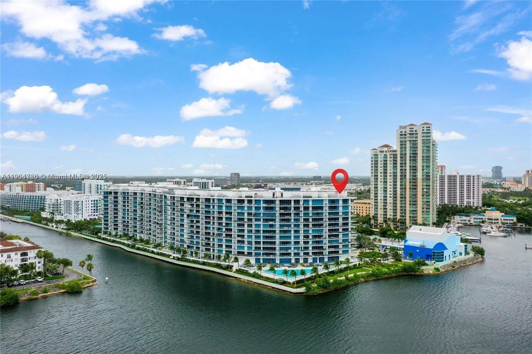 For Sale: $3,500,000 (4 beds, 6 baths, 3801 Square Feet)