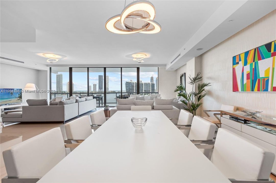 For Sale: $3,500,000 (4 beds, 6 baths, 3801 Square Feet)