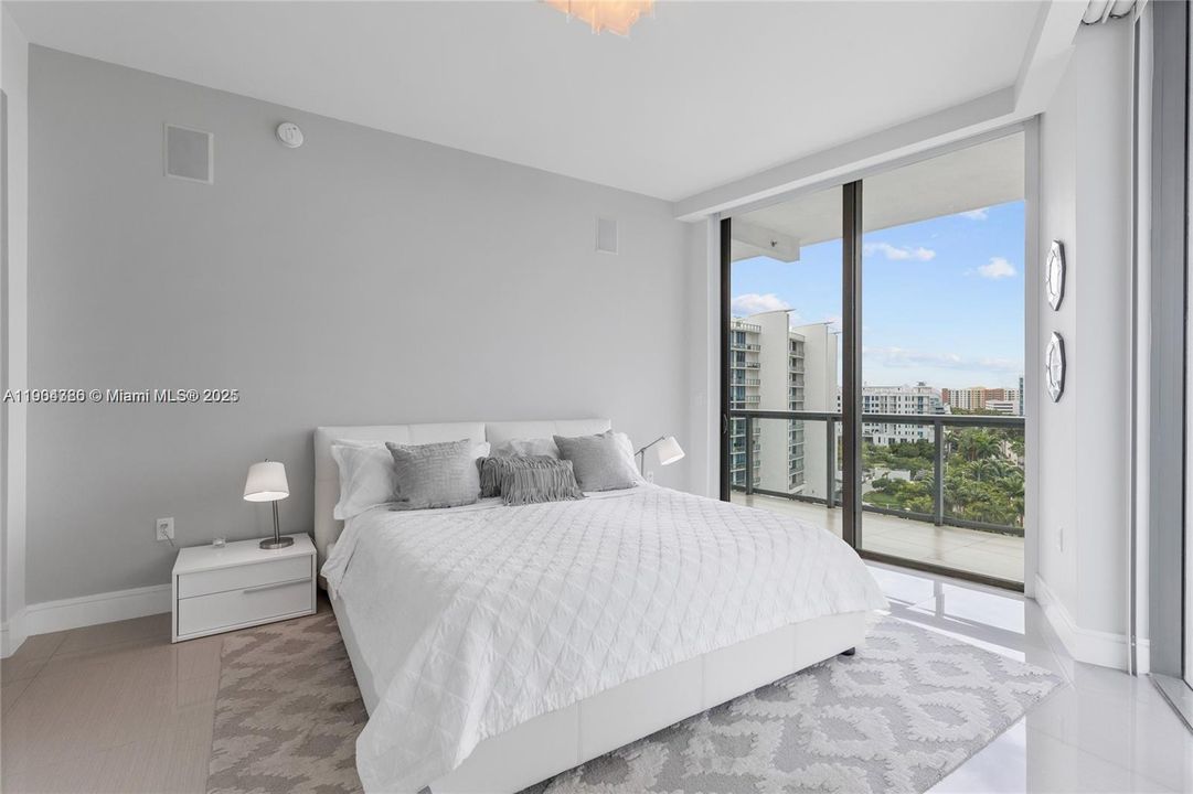 For Sale: $3,500,000 (4 beds, 6 baths, 3801 Square Feet)