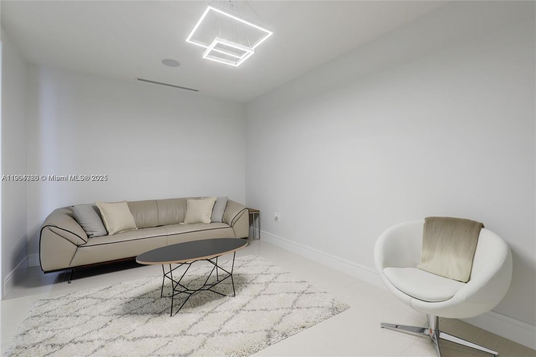 For Sale: $3,500,000 (4 beds, 6 baths, 3801 Square Feet)