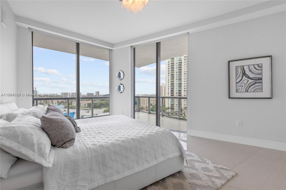 For Sale: $3,500,000 (4 beds, 6 baths, 3801 Square Feet)