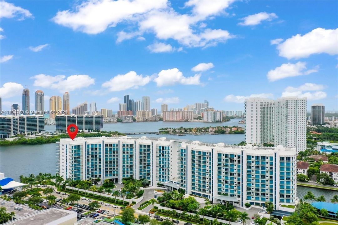 For Sale: $3,500,000 (4 beds, 6 baths, 3801 Square Feet)