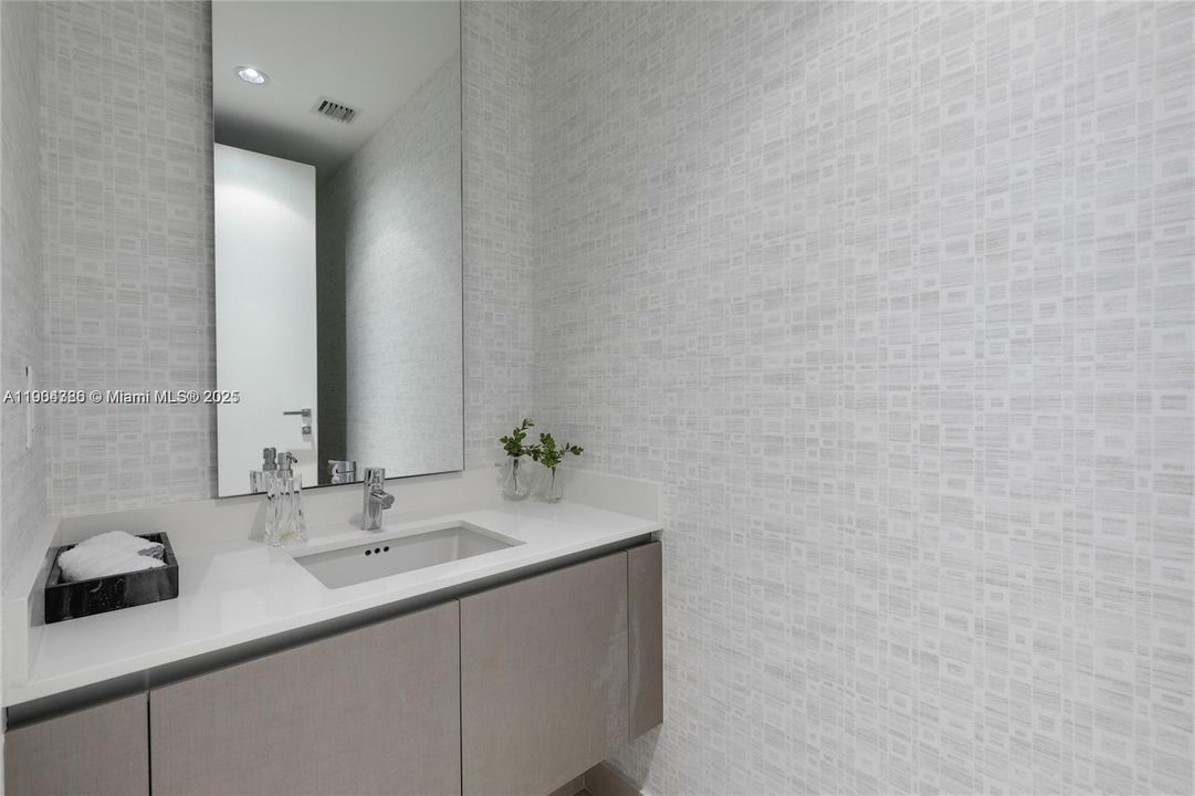 For Sale: $3,500,000 (4 beds, 6 baths, 3801 Square Feet)