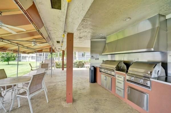 For Rent: $2,000 (1 beds, 1 baths, 800 Square Feet)