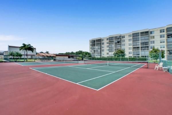 For Rent: $2,000 (1 beds, 1 baths, 800 Square Feet)