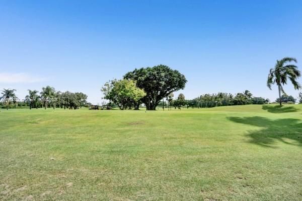 For Rent: $2,000 (1 beds, 1 baths, 800 Square Feet)