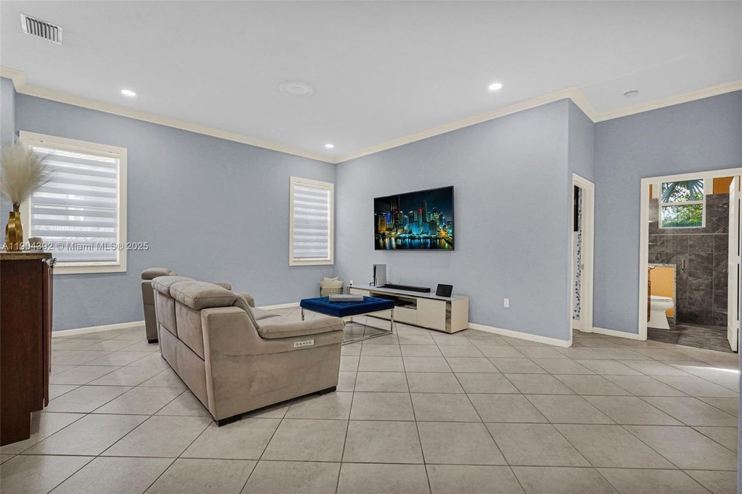 For Sale: $774,900 (4 beds, 3 baths, 2432 Square Feet)