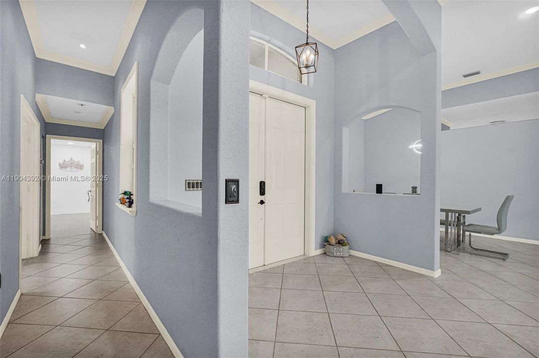 For Sale: $774,900 (4 beds, 3 baths, 2432 Square Feet)