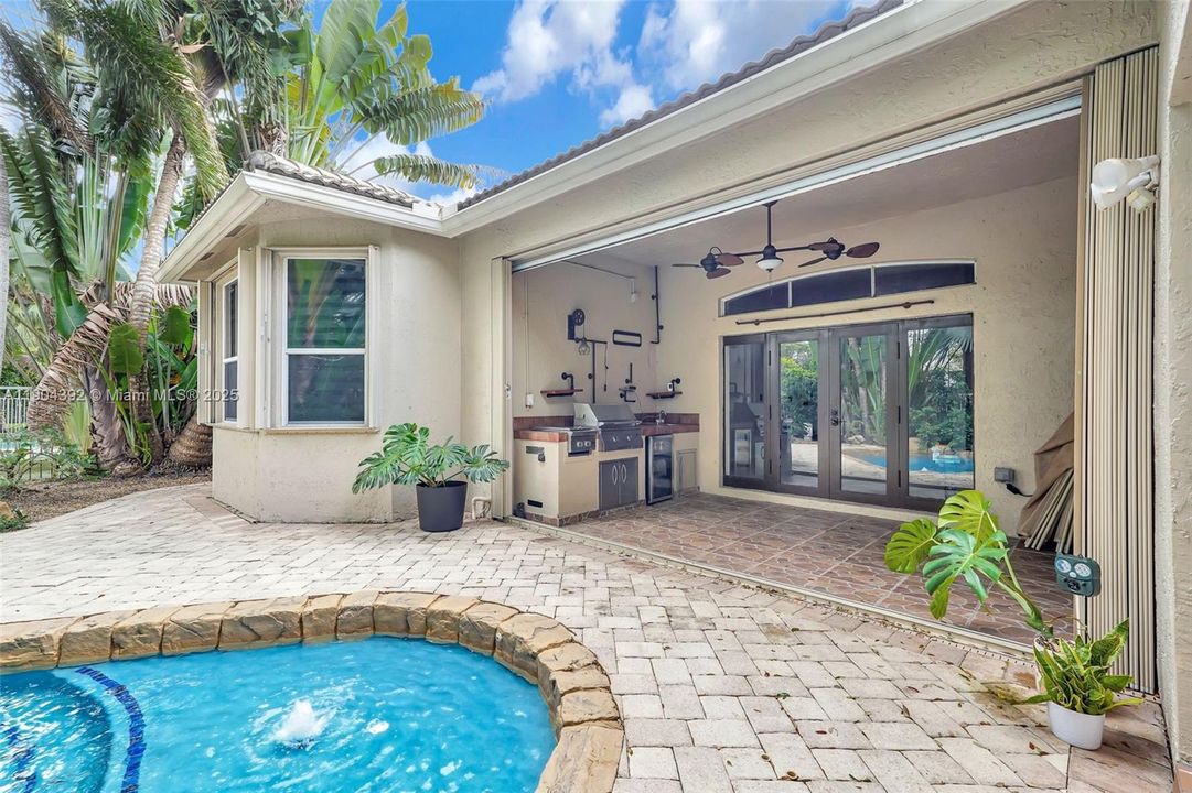 For Sale: $774,900 (4 beds, 3 baths, 2432 Square Feet)