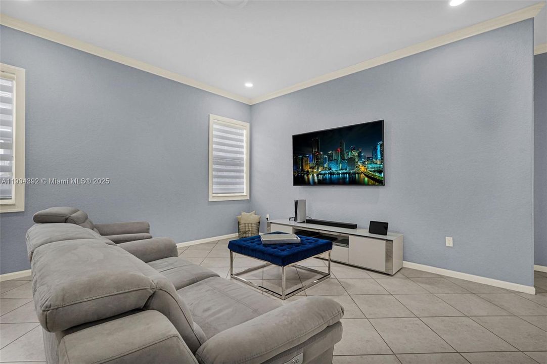 For Sale: $774,900 (4 beds, 3 baths, 2432 Square Feet)