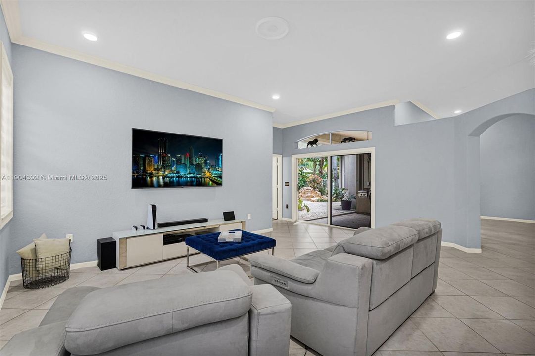 For Sale: $774,900 (4 beds, 3 baths, 2432 Square Feet)