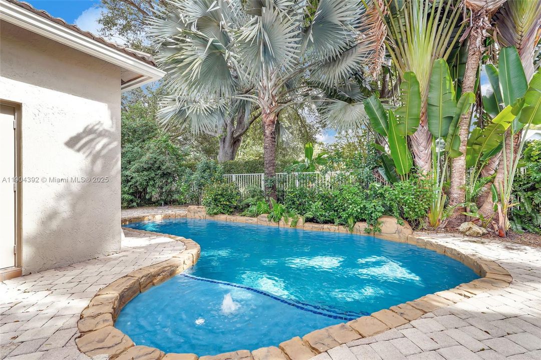 For Sale: $774,900 (4 beds, 3 baths, 2432 Square Feet)