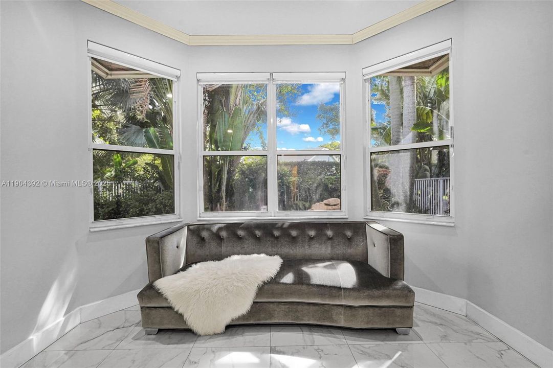 For Sale: $774,900 (4 beds, 3 baths, 2432 Square Feet)