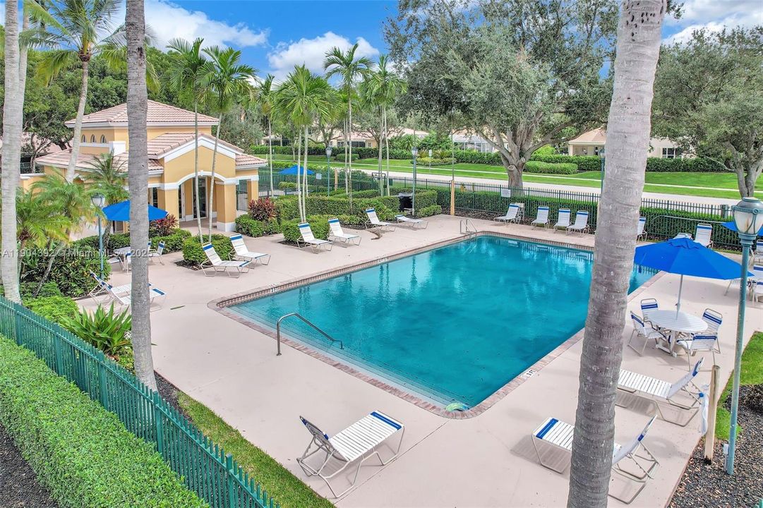 For Sale: $774,900 (4 beds, 3 baths, 2432 Square Feet)