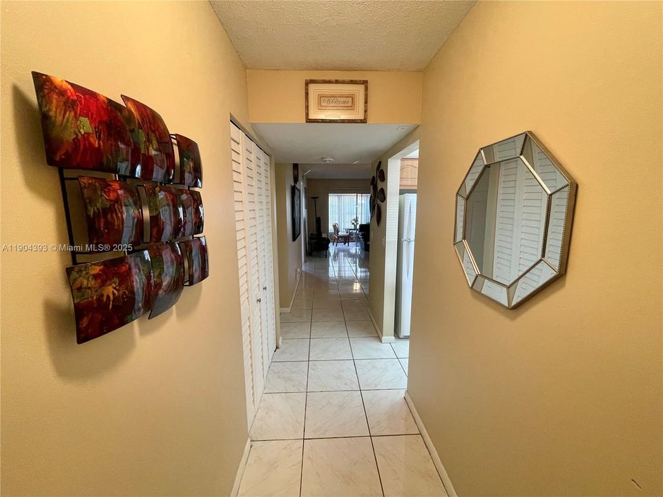 For Rent: $1,800 (2 beds, 2 baths, 1021 Square Feet)