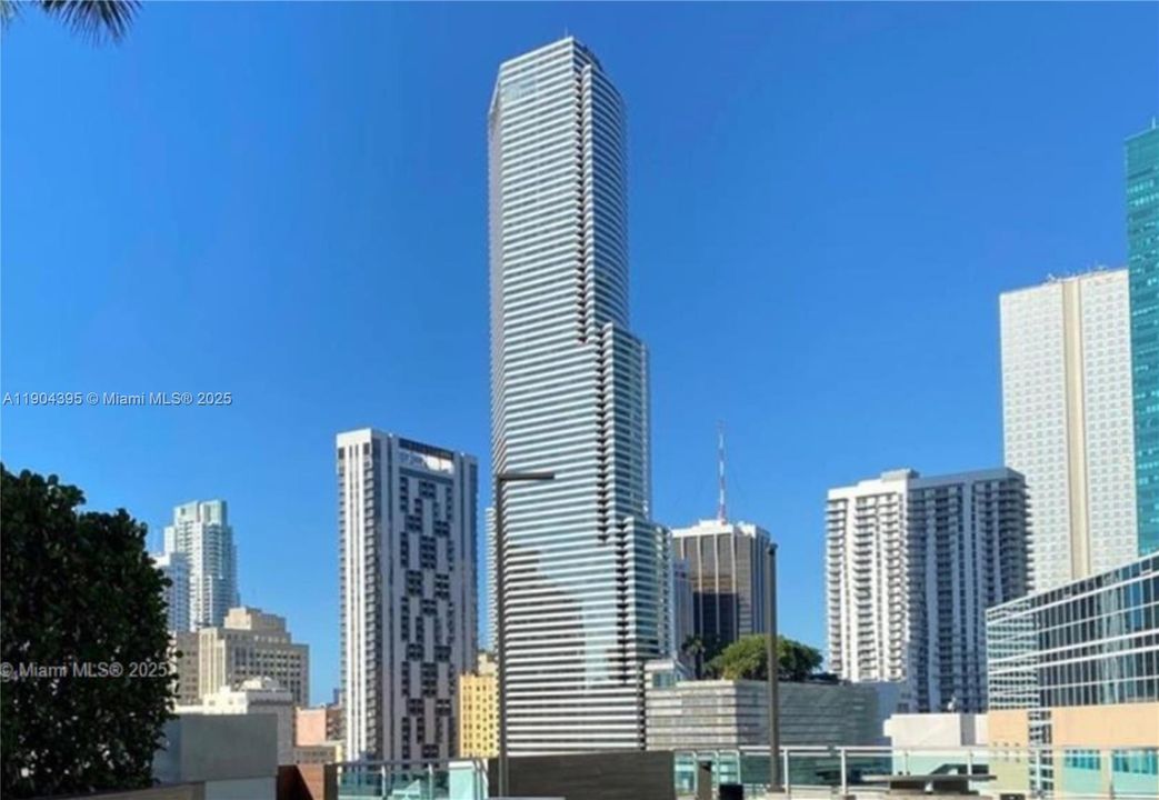 Recently Rented: $2,600 (1 beds, 1 baths, 768 Square Feet)