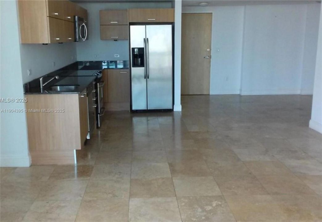 Recently Rented: $2,600 (1 beds, 1 baths, 768 Square Feet)