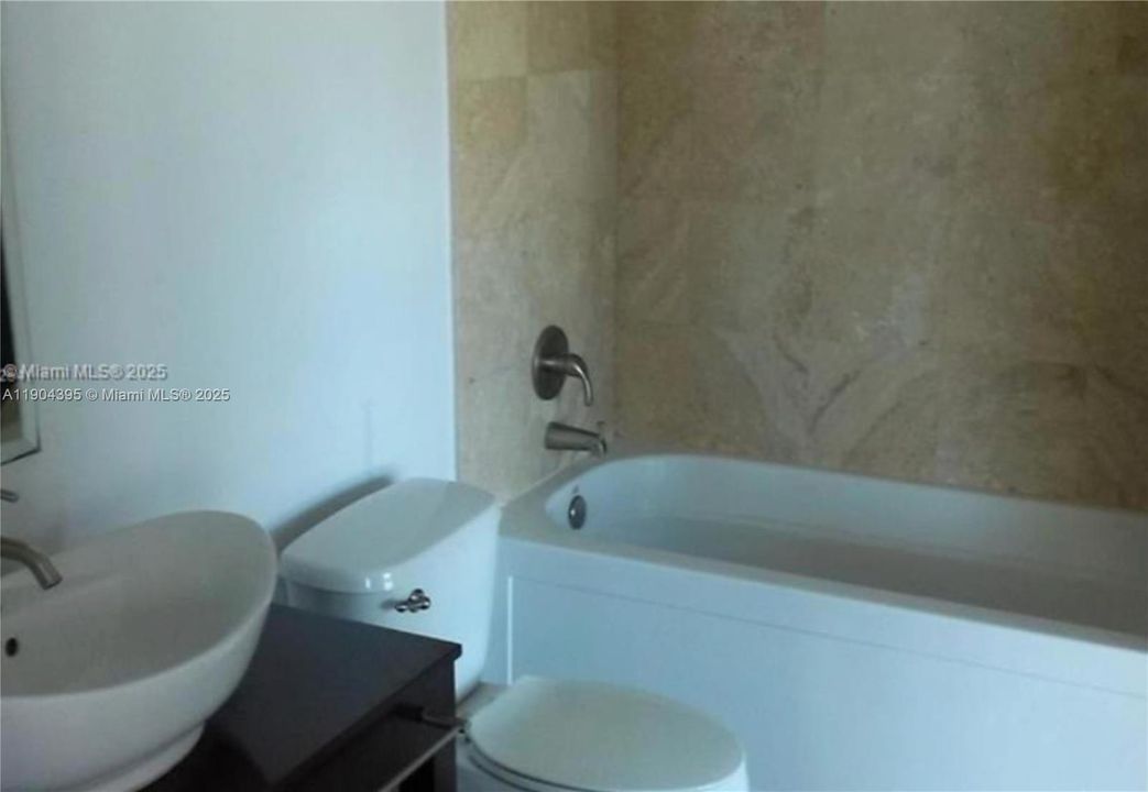 Recently Rented: $2,600 (1 beds, 1 baths, 768 Square Feet)