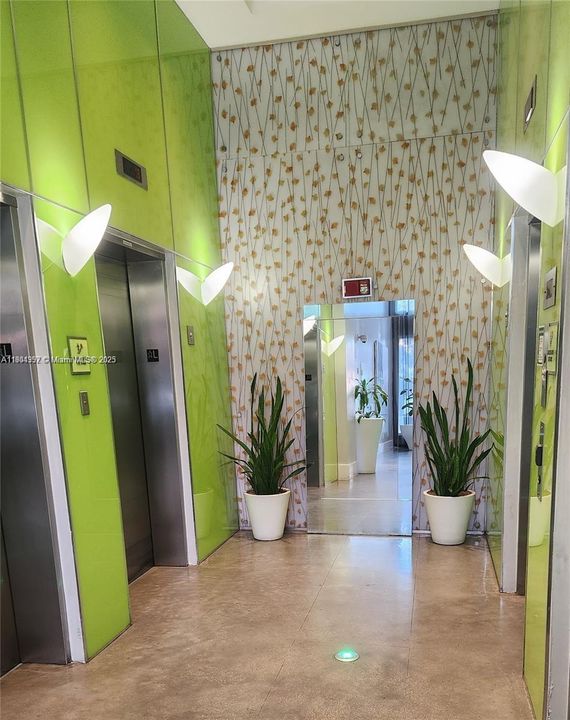 Recently Rented: $2,200 (1 beds, 1 baths, 651 Square Feet)