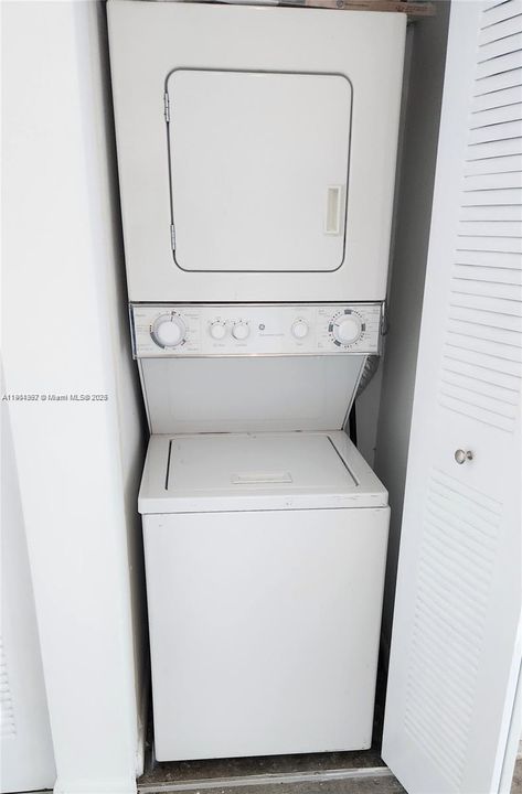 Recently Rented: $2,200 (1 beds, 1 baths, 651 Square Feet)