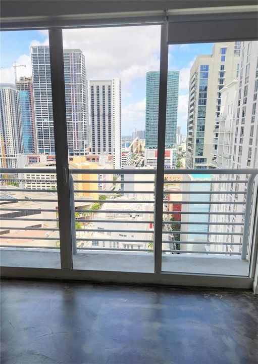 Recently Rented: $2,200 (1 beds, 1 baths, 651 Square Feet)