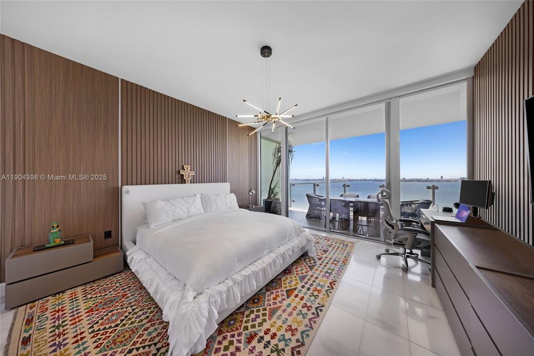 For Rent: $20,000 (3 beds, 3 baths, 2141 Square Feet)