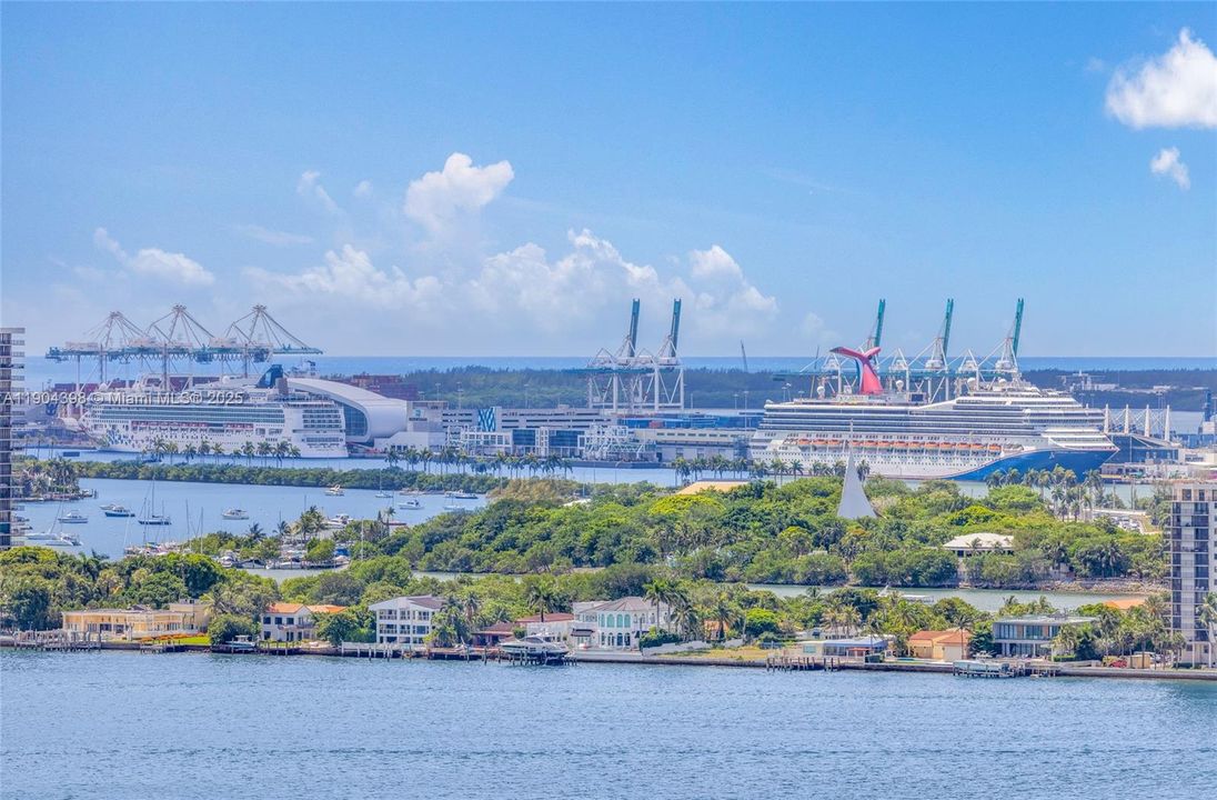 For Rent: $20,000 (3 beds, 3 baths, 2141 Square Feet)