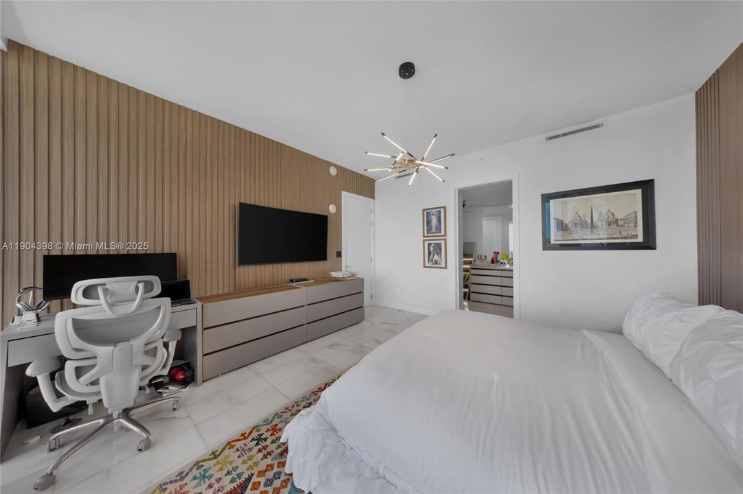 For Rent: $20,000 (3 beds, 3 baths, 2141 Square Feet)