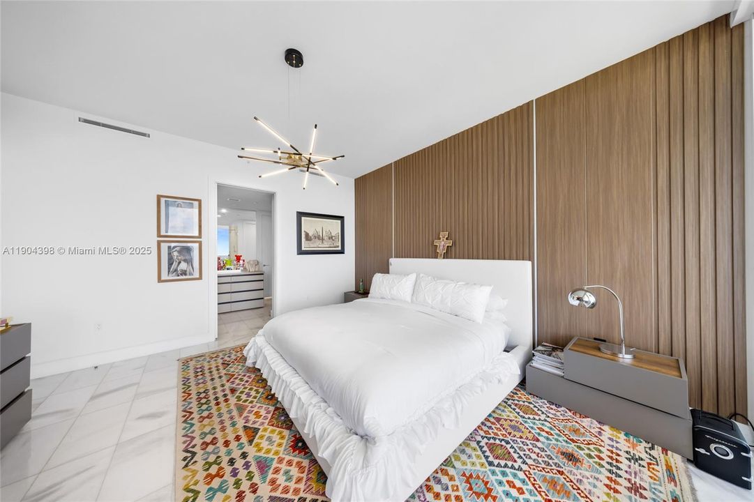 For Rent: $20,000 (3 beds, 3 baths, 2141 Square Feet)