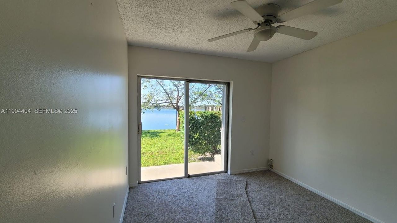 For Sale: $550,000 (3 beds, 2 baths, 1205 Square Feet)