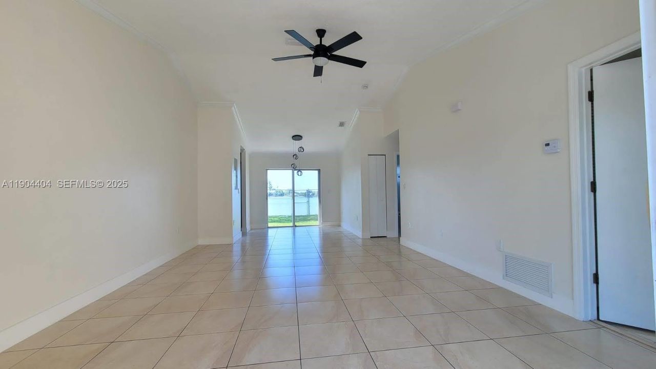 For Sale: $550,000 (3 beds, 2 baths, 1205 Square Feet)