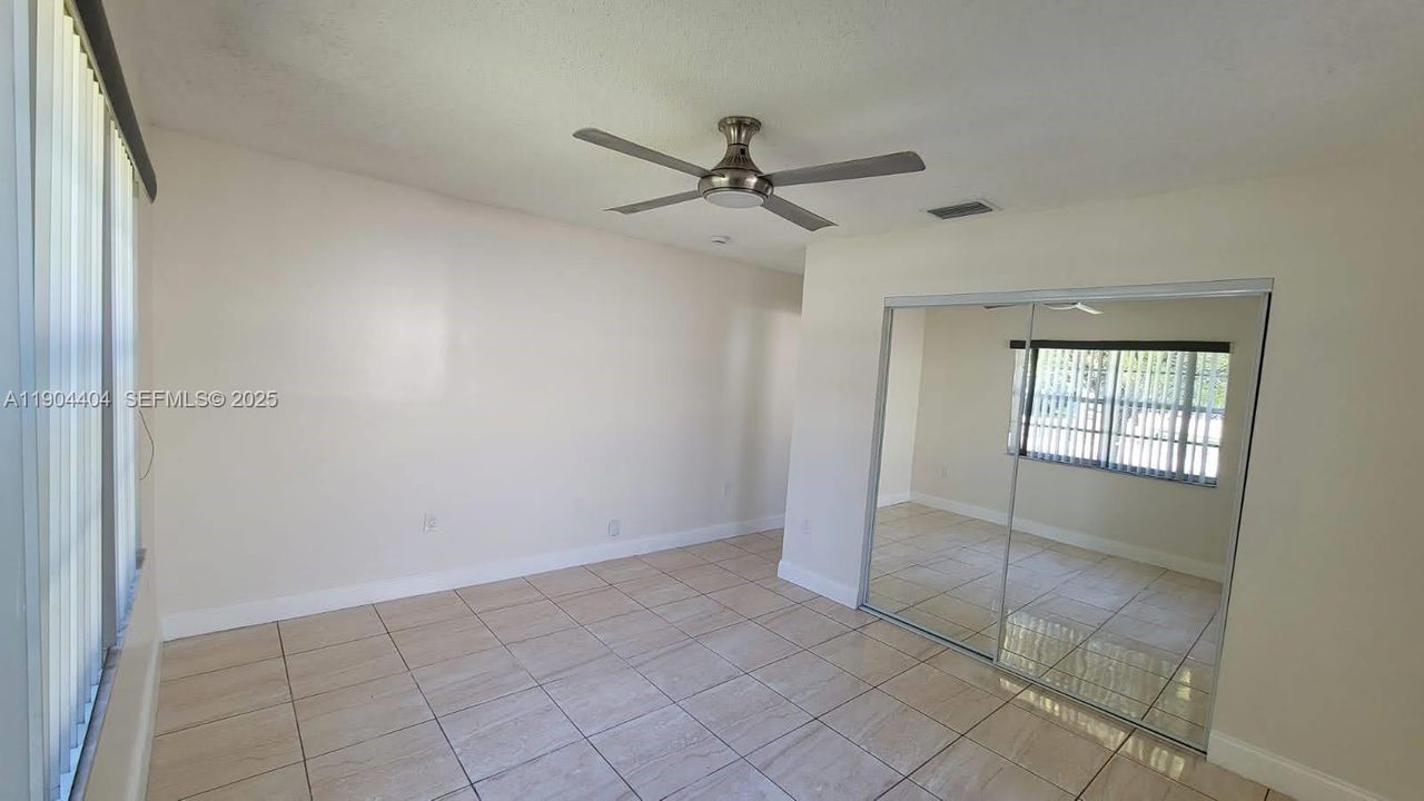 For Sale: $550,000 (3 beds, 2 baths, 1205 Square Feet)