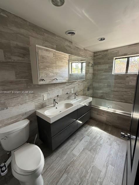 For Rent: $5,500 (3 beds, 3 baths, 2411 Square Feet)