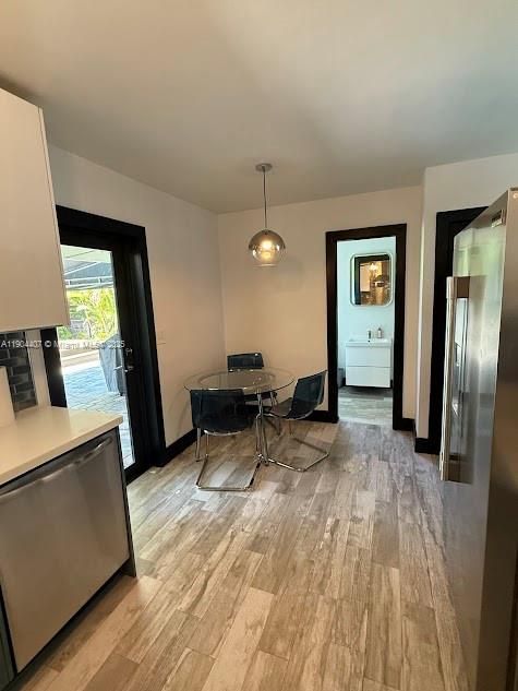 For Rent: $5,500 (3 beds, 3 baths, 2411 Square Feet)