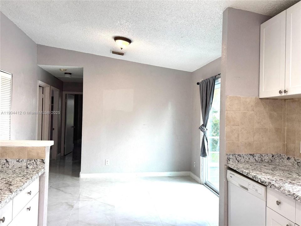 Recently Rented: $2,700 (3 beds, 2 baths, 1056 Square Feet)