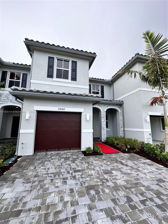 For Rent: $3,950 (3 beds, 2 baths, 1508 Square Feet)