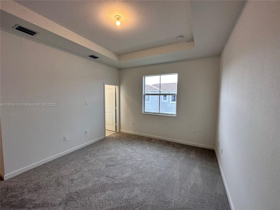 For Rent: $3,950 (3 beds, 2 baths, 1508 Square Feet)