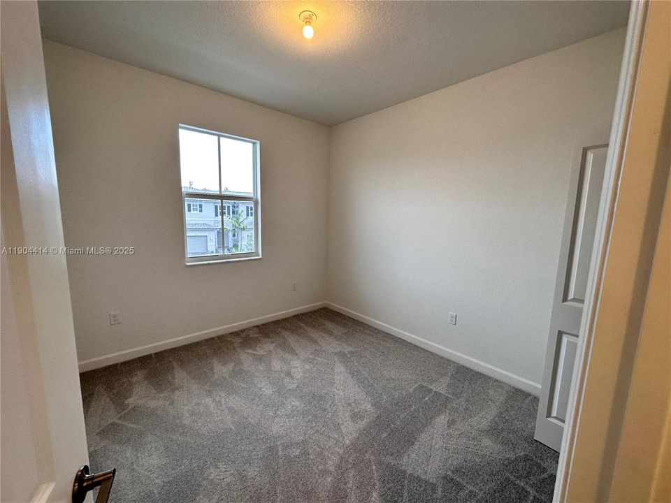 For Rent: $3,950 (3 beds, 2 baths, 1508 Square Feet)