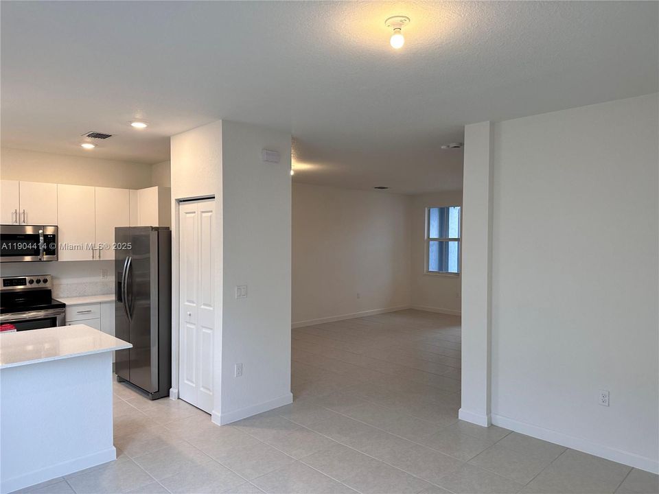 For Rent: $3,950 (3 beds, 2 baths, 1508 Square Feet)