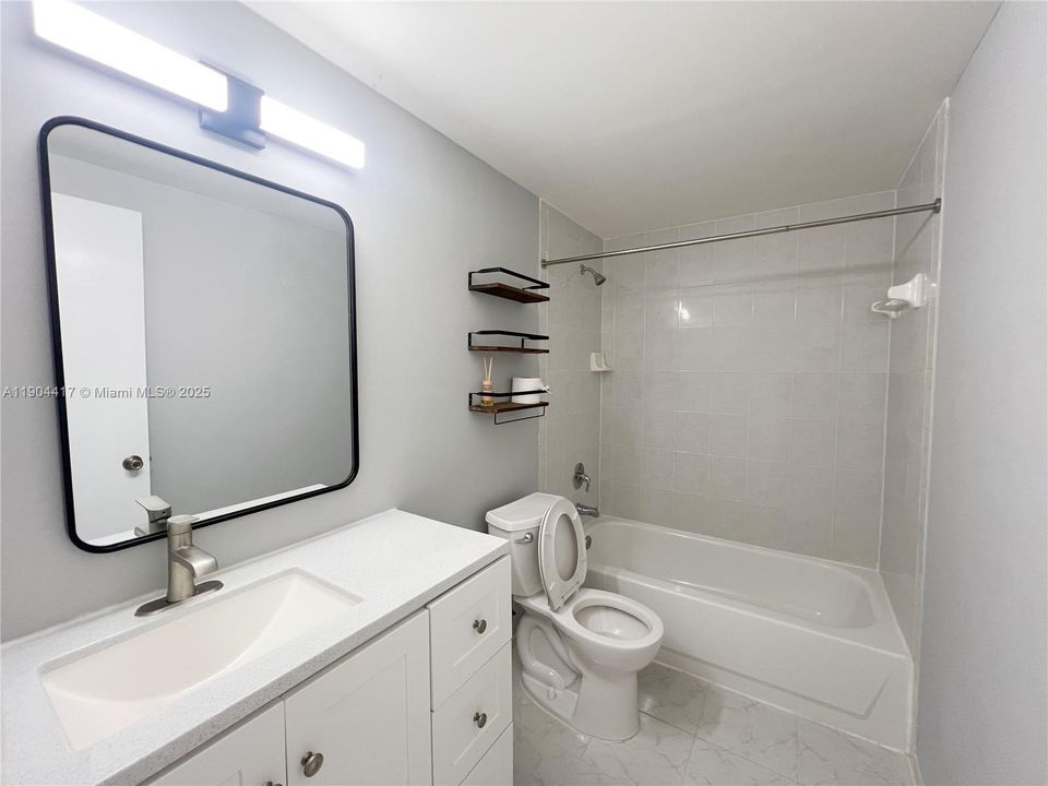 For Sale: $457,000 (2 beds, 2 baths, 1152 Square Feet)