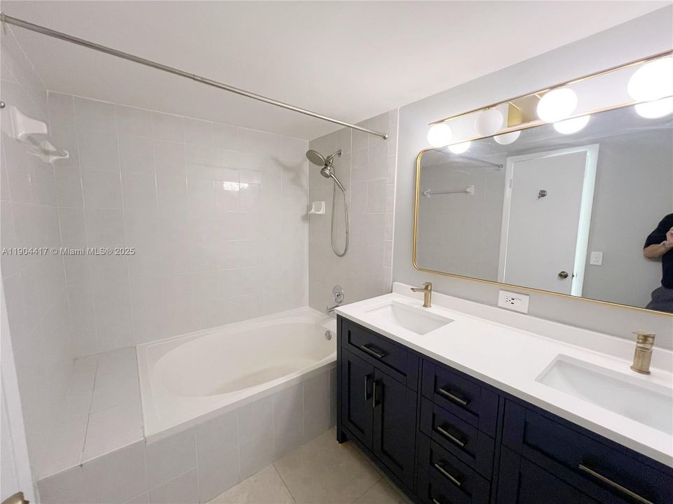 For Sale: $457,000 (2 beds, 2 baths, 1152 Square Feet)