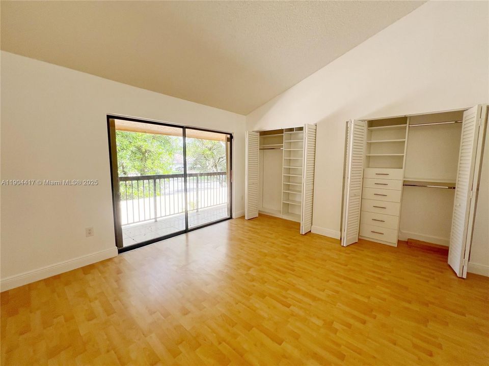 For Sale: $457,000 (2 beds, 2 baths, 1152 Square Feet)