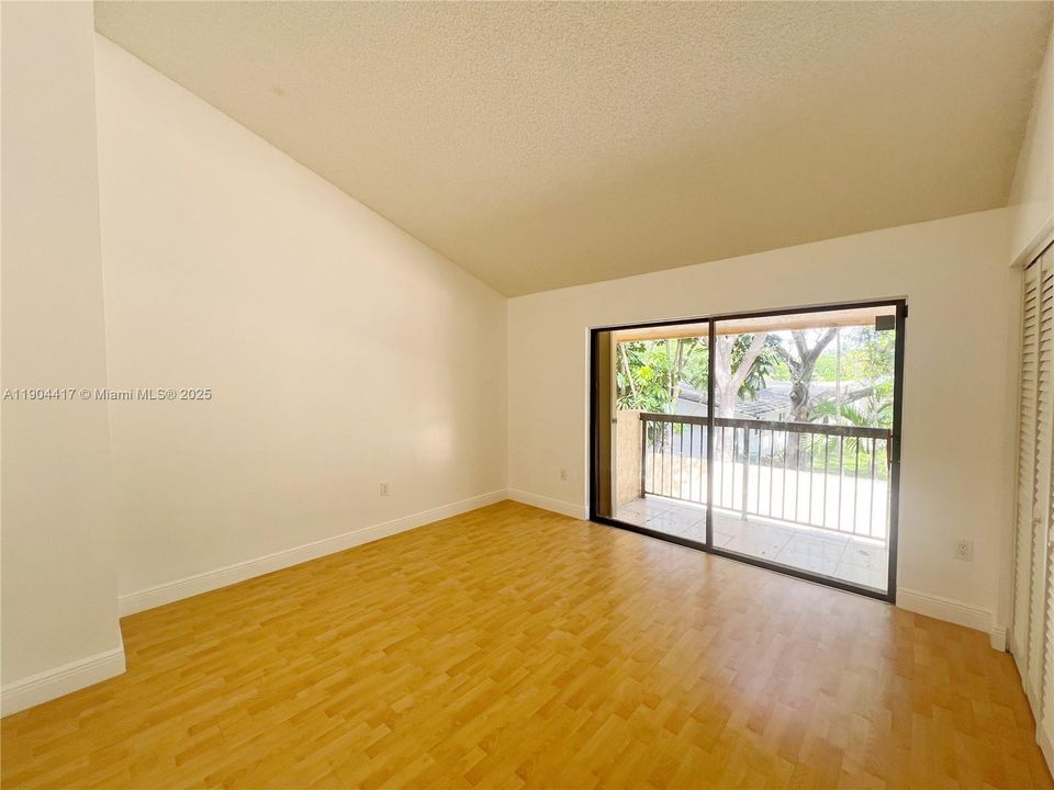 For Sale: $457,000 (2 beds, 2 baths, 1152 Square Feet)