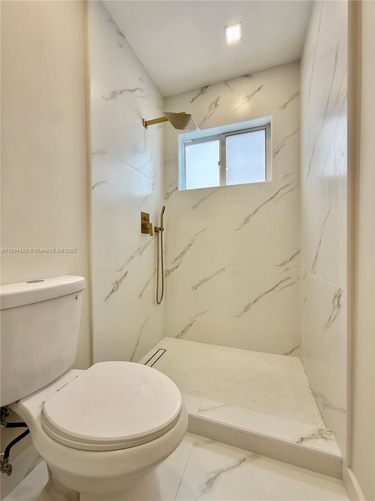 For Sale: $548,900 (4 beds, 2 baths, 1200 Square Feet)