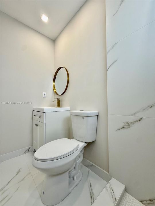 For Sale: $548,900 (4 beds, 2 baths, 1200 Square Feet)