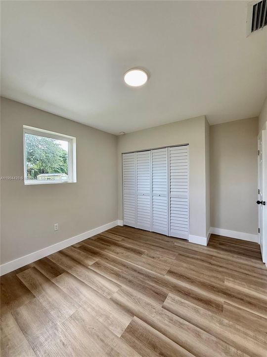 For Sale: $548,900 (4 beds, 2 baths, 1200 Square Feet)