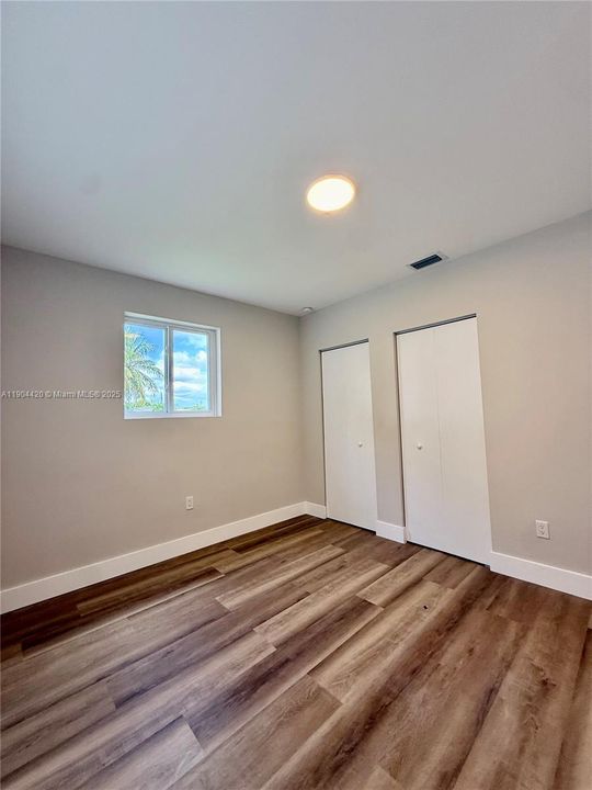 For Sale: $548,900 (4 beds, 2 baths, 1200 Square Feet)