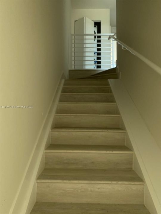 For Rent: $2,750 (2 beds, 2 baths, 1322 Square Feet)