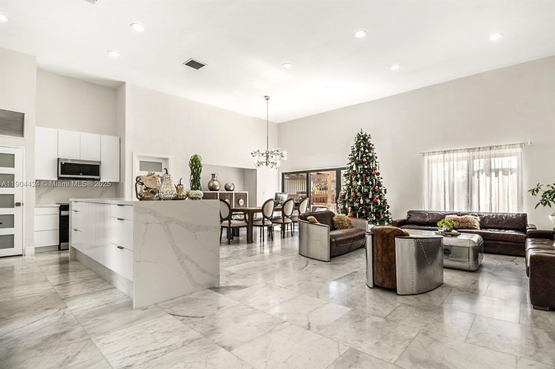 For Rent: $5,250 (3 beds, 2 baths, 1624 Square Feet)