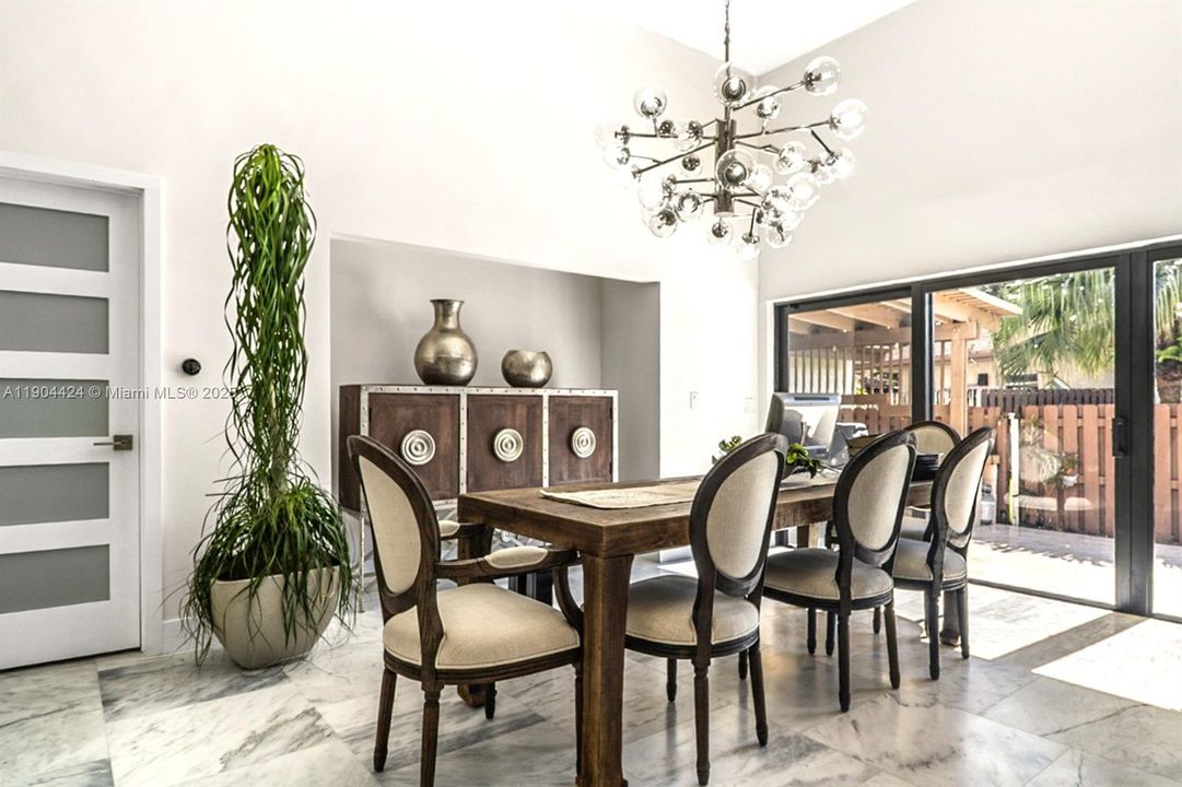 For Rent: $5,250 (3 beds, 2 baths, 1624 Square Feet)